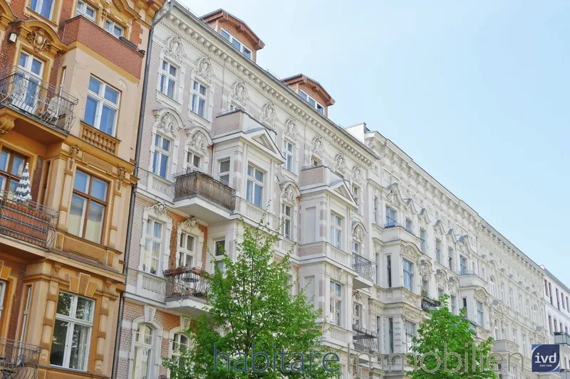 Tolle Altbauwohnung im Zweitbezug nach Komplettmodernisierung, helles 4.OG, Toplage Stephanstraße! — photo 1
